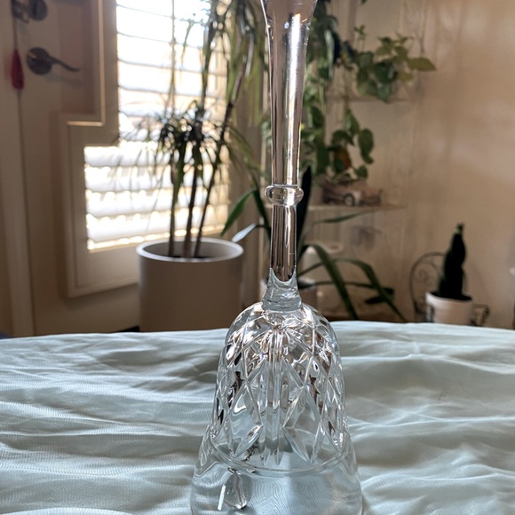 CRYSTAL CUT BELL - Picture 4 of 6